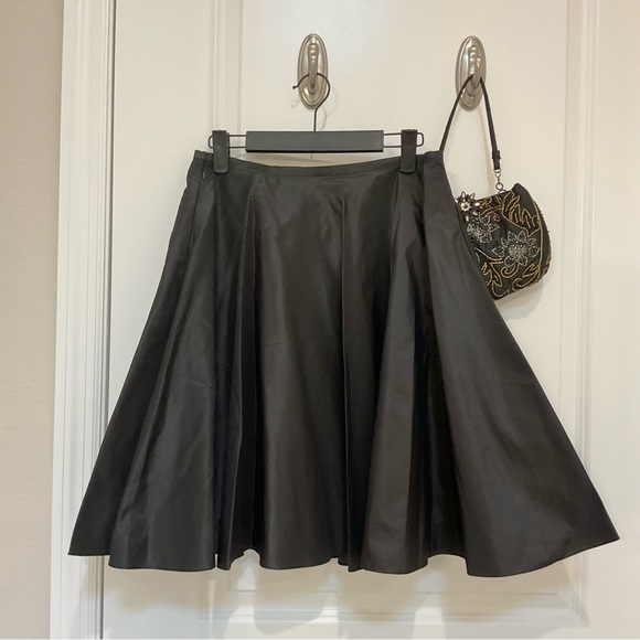 Ralph Lauren Silk Taffeta Skirt, Size 4 NWT - Picture 2 of 3